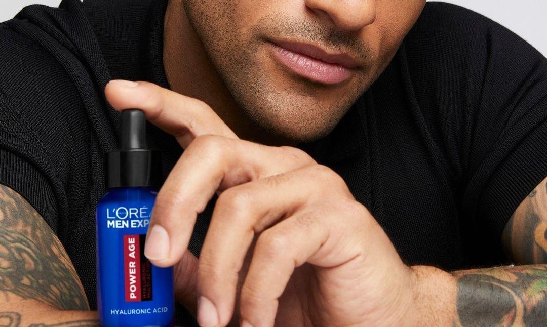 Cómo combatir los signos de edad en la cara del hombre | L'Oréal Paris